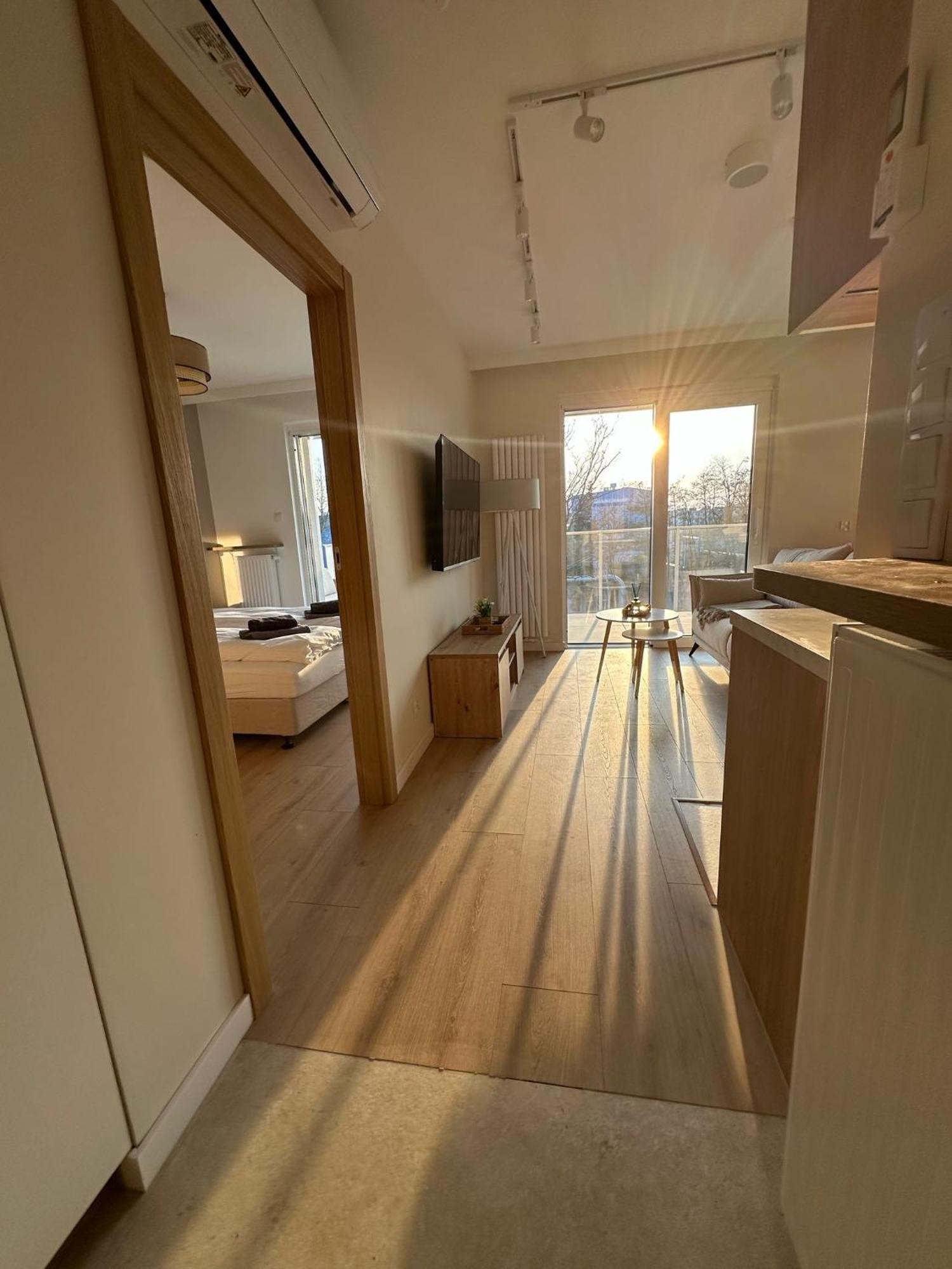 Апартаменти 4summer Golden Dune - Parking, Przestronne Mieszkanie 50m2, Caly Do Dyspozycji, Duzy Taras Z Pieknym Zachodem Slonca Parkplatz, Geraeumige Mit 50 M2, Ganzes Zur Verfuegung, Grosse Terrasse Mit Wunderschoenem Sonnenunterga *