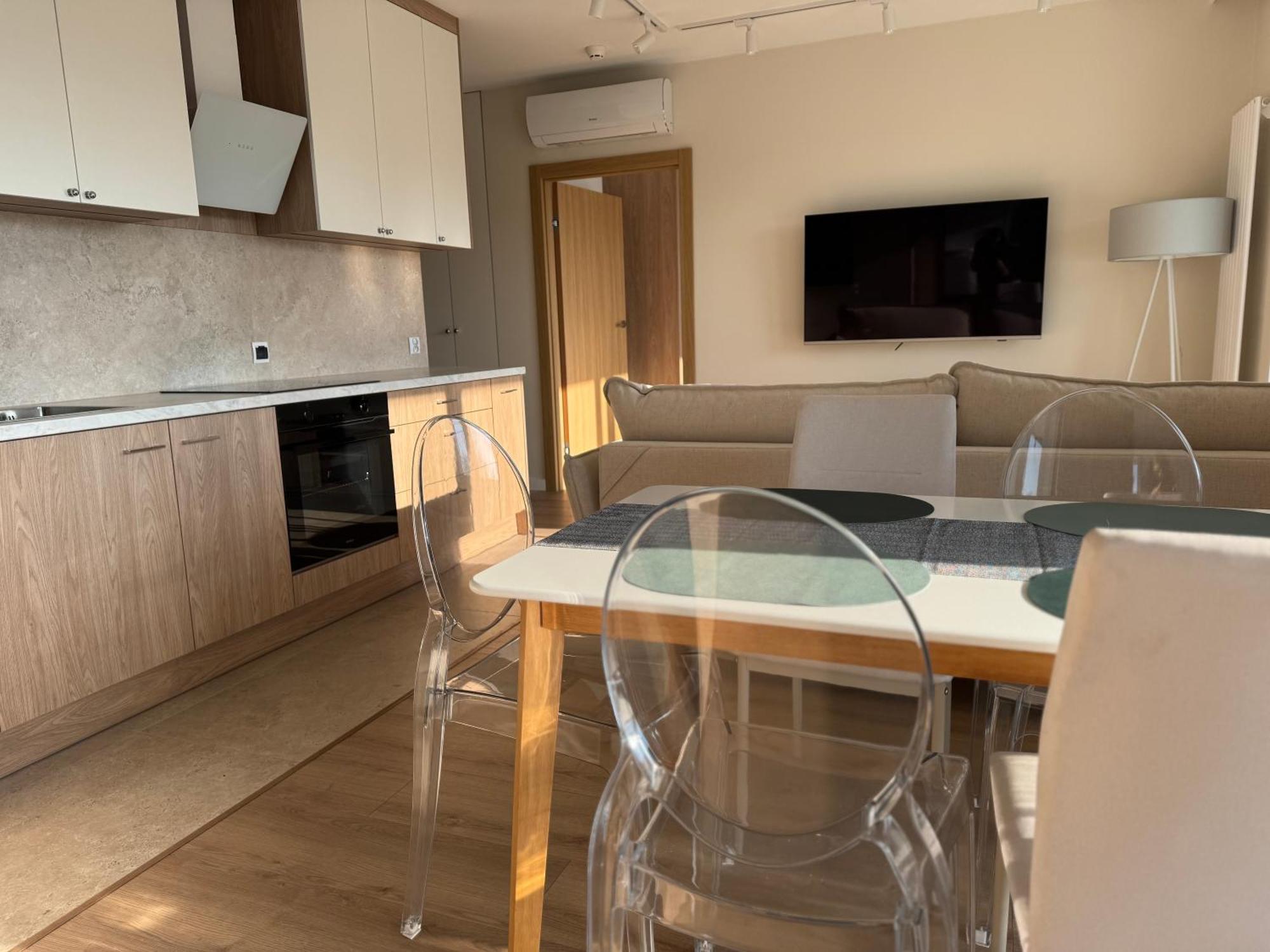 4summer Golden Dune - Parking, Przestronne Mieszkanie 50m2, Caly Do Dyspozycji, Duzy Taras Z Pieknym Zachodem Slonca Parkplatz, Geraeumige Mit 50 M2, Ganzes Zur Verfuegung, Grosse Terrasse Mit Wunderschoenem Sonnenunterga * Колобжег